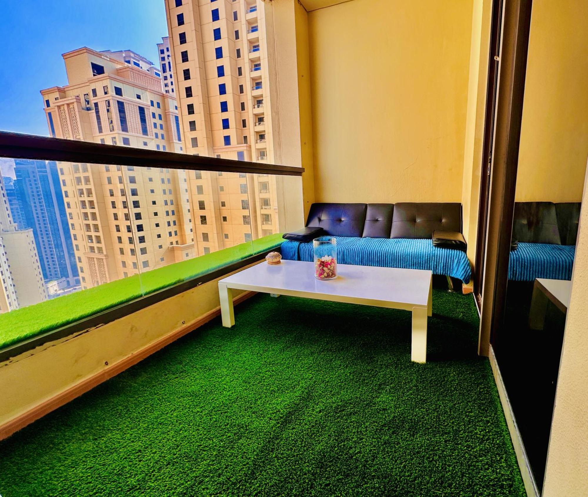 The Aero Hostel Dubai Exterior photo