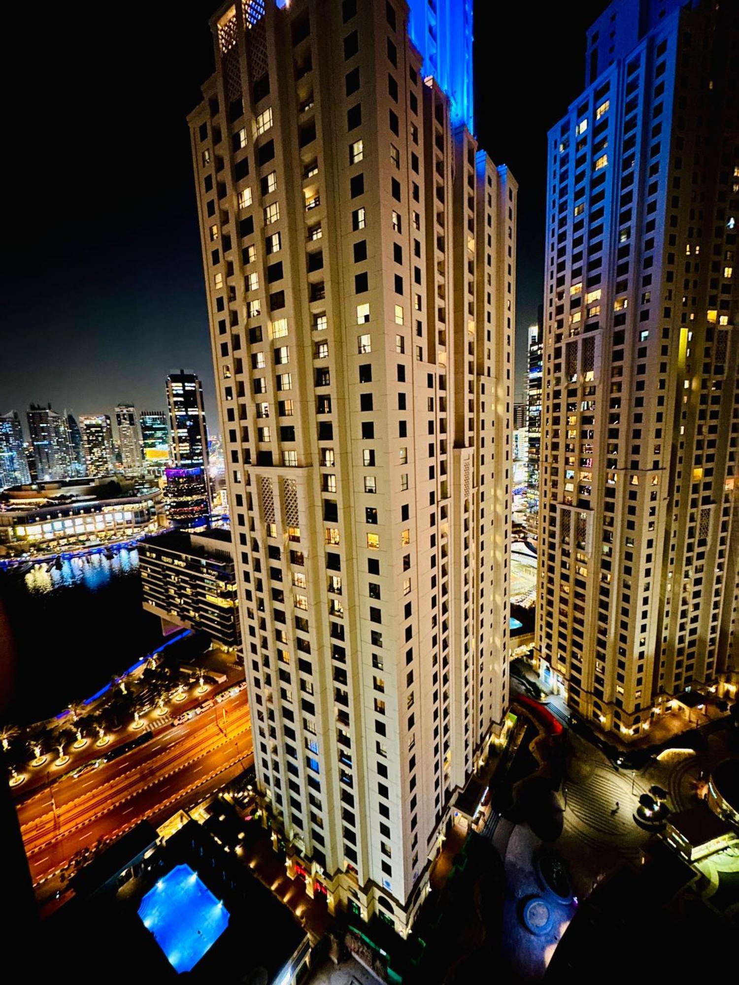 The Aero Hostel Dubai Exterior photo
