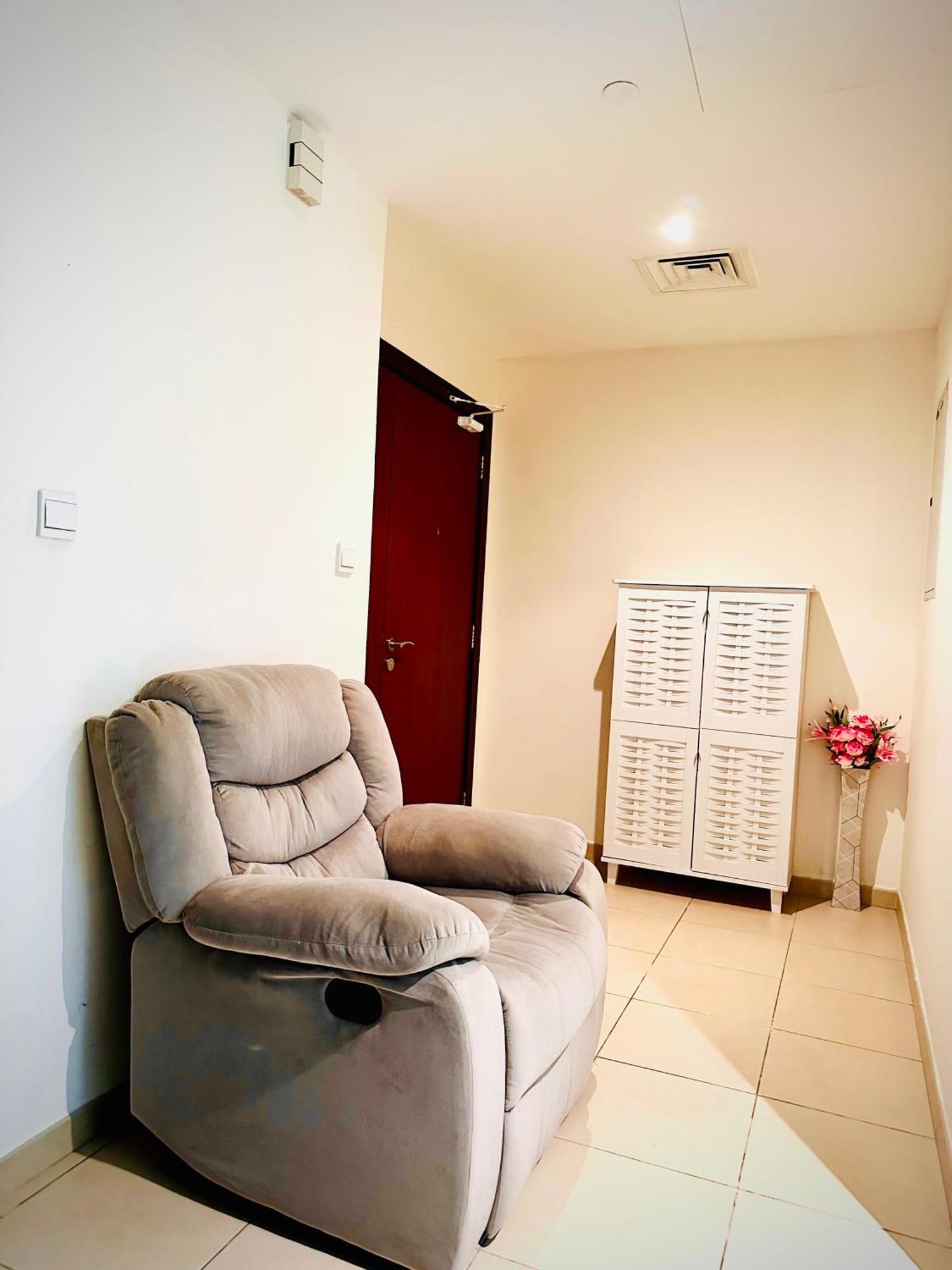 The Aero Hostel Dubai Exterior photo